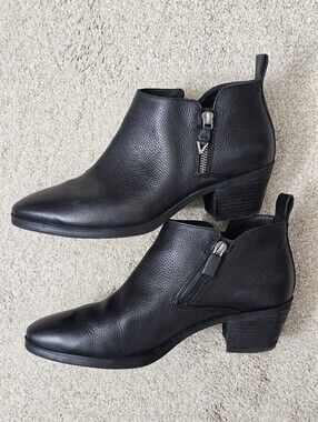 Vionic Cecily Black Leather Ankle Booties Zip Up Size 9.5